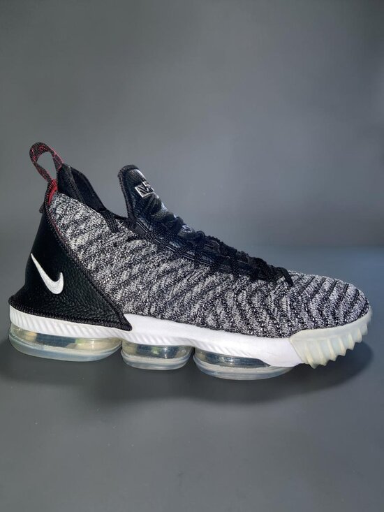 Nike LeBron 16 \'Oreo\' 2018 Mens Basketball Shoes Size 11.5 Worn 3-5X AO2588-006 main image 7